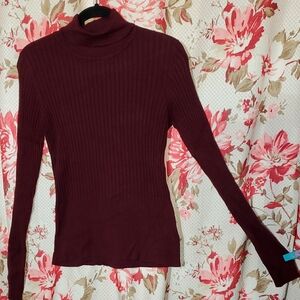 Dressbarn Maroon Long Sleeve Turtleneck Large